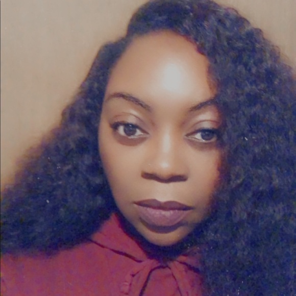 Meet your Posher, Gabby - Picture 1 of 1